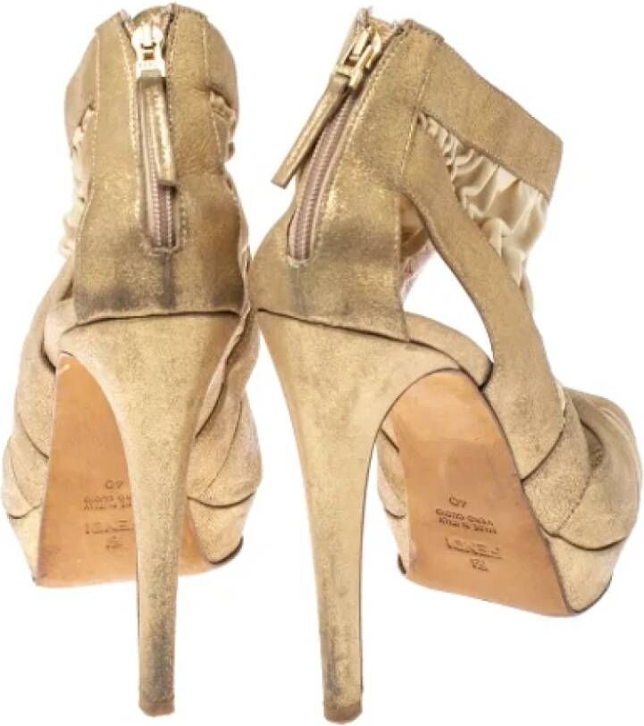 Fendi Vintage Pre-owned Leather sandals Yellow Dames