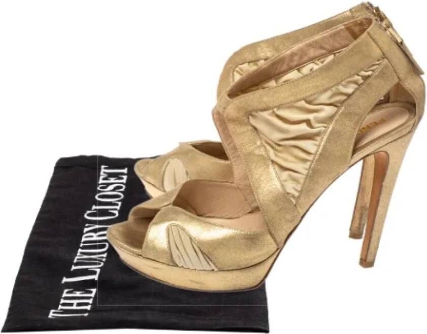 Fendi Vintage Pre-owned Leather sandals Yellow Dames