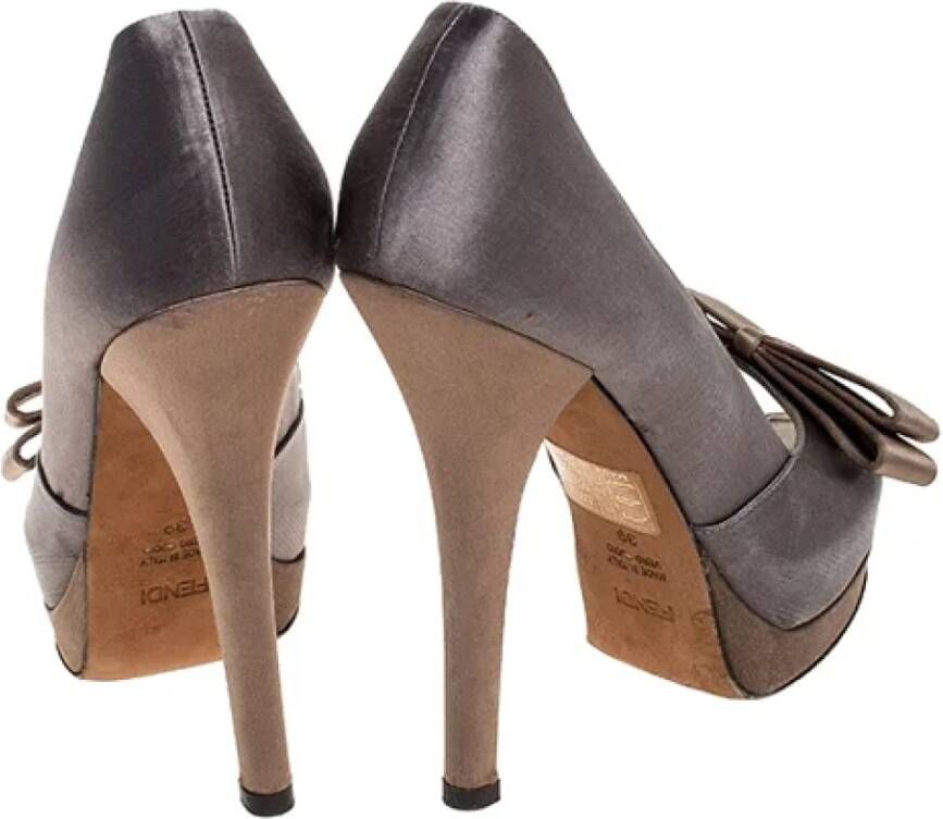 Fendi Vintage Pre-owned Satin heels Gray Dames