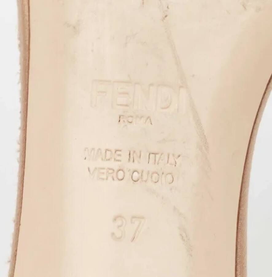 Fendi Vintage Pre-owned Satin sandals Beige Dames