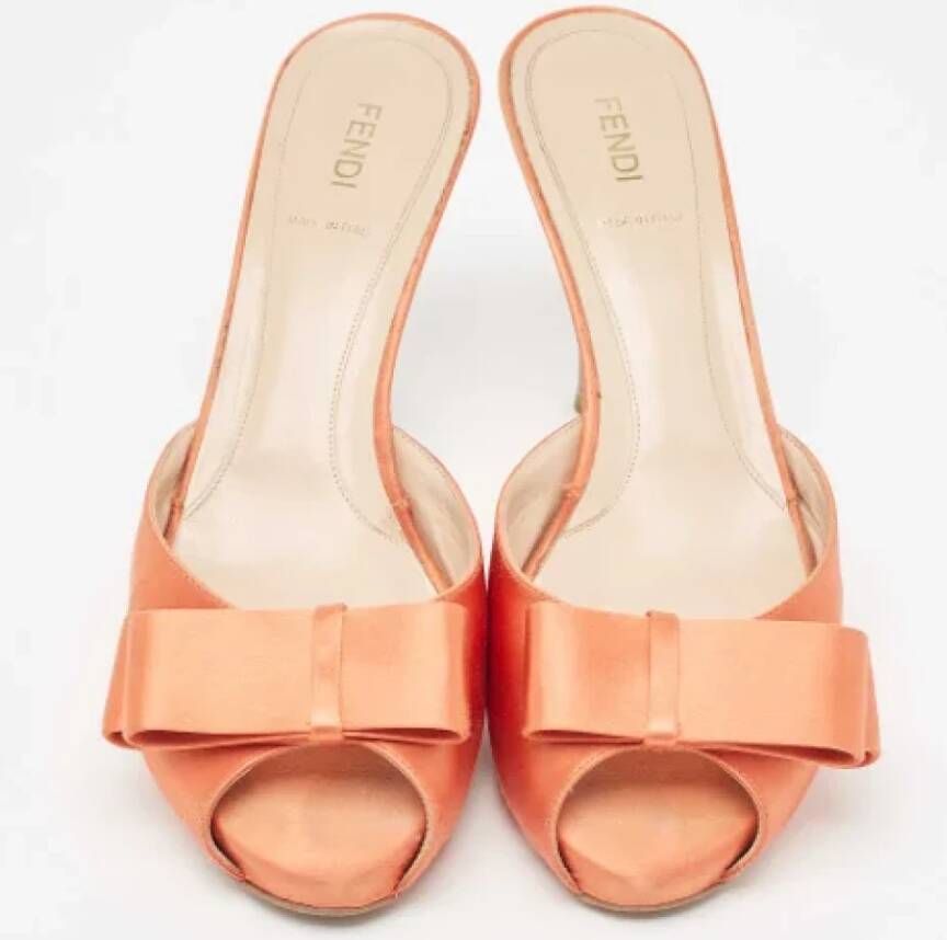 Fendi Vintage Pre-owned Satin sandals Orange Dames