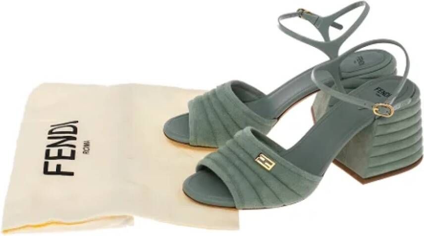 Fendi Vintage Pre-owned Suede sandals Green Dames