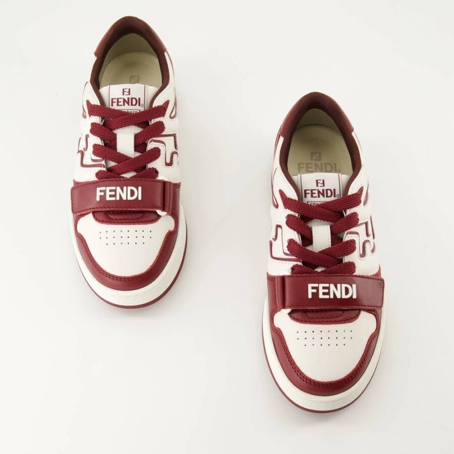Fendi Witte en Bordeaux Leren Sneakers