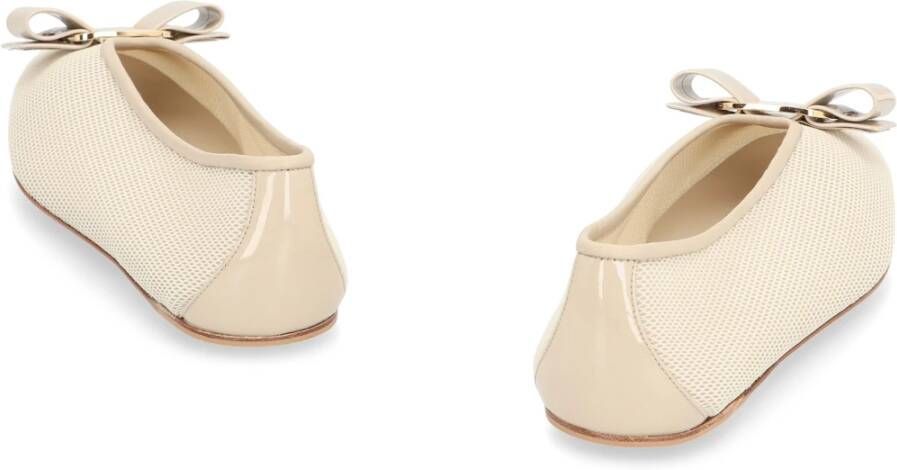 Ferragamo Ballerina`s met Strik van Lamsleer en Stof