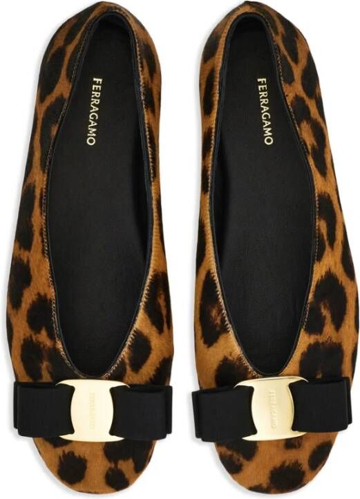 Ferragamo Bruine Slip-On Schoenen met Strikdetail