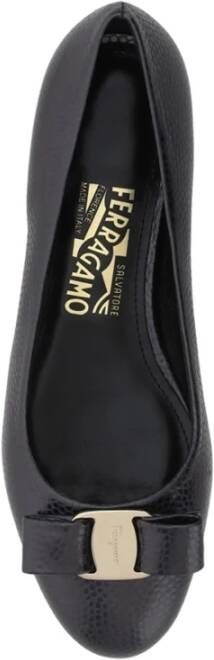 Ferragamo Elegante Ballerina Flats Black Brown