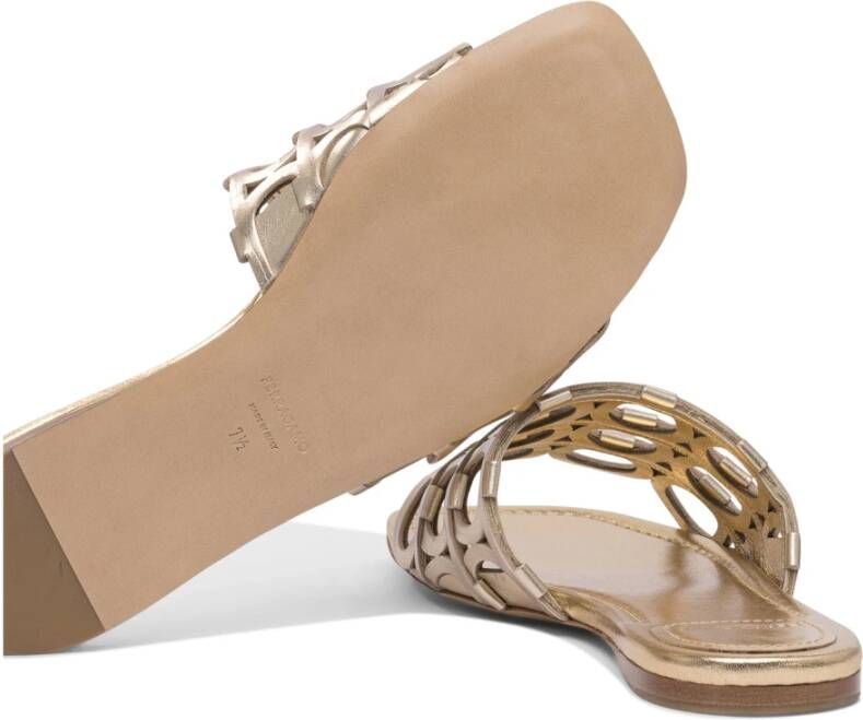 Ferragamo Gouden Sandalen voor Vrouwen Elegante Stijl