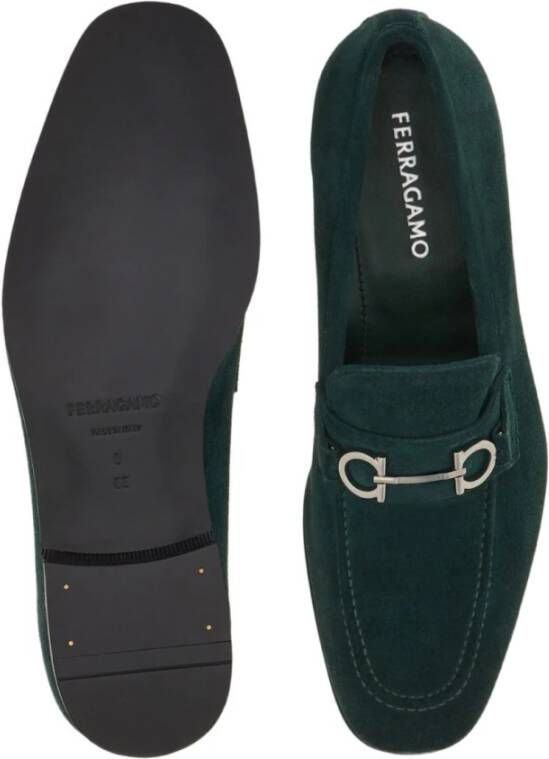 Ferragamo Groene Suède Elegante Loafers