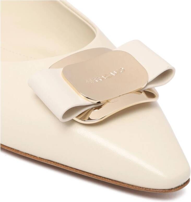 Ferragamo Ivory Zea Balletschoenen