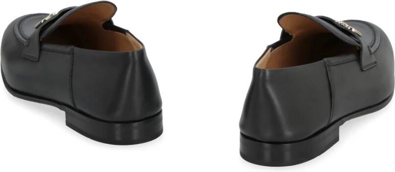 Ferragamo Klassieke leren loafers met logo detail