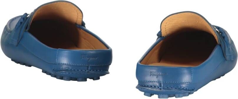 Ferragamo Stijlvolle leren loafers met Gancini detail