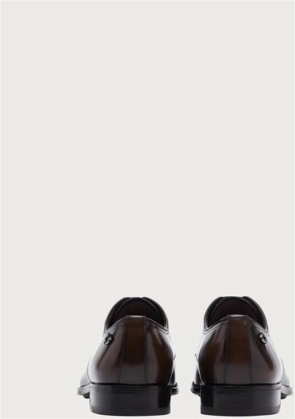 Ferragamo Stijlvolle schoenen voor elke gelegenheid