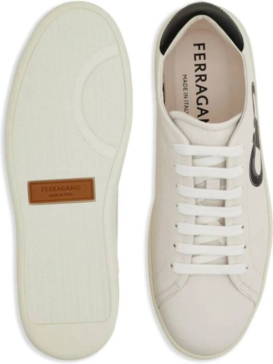 Ferragamo Witte Sneakers met Gancini Print