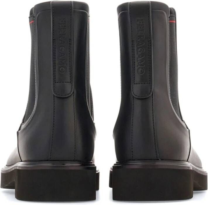 Ferragamo Zwarte Elastische Kalfsboot