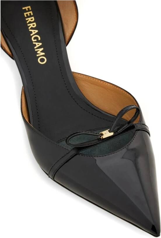 Ferragamo Zwarte Lakleren Pumps met Puntneus