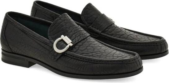 Ferragamo Zwarte Leren Gancini Gesp Schoenen