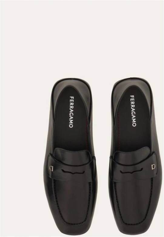 Ferragamo Zwarte Leren Loafer met Gancini Detail