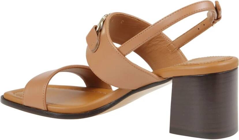 Ferragamo Zwarte leren sandalen met Gancini-accent