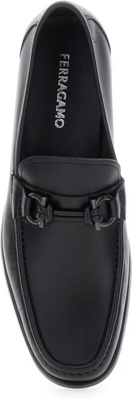 Ferragamo Zwarte platte schoenen Alain