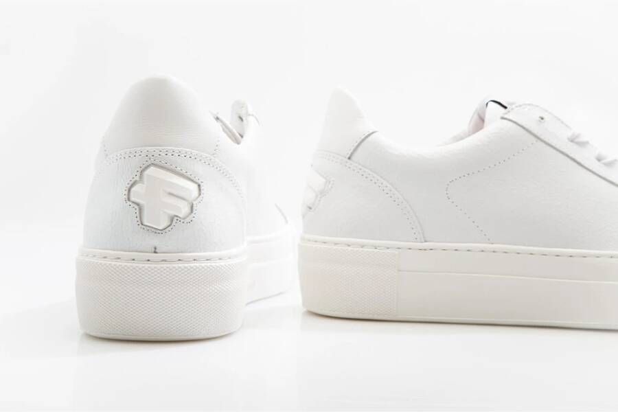 Van Bommel Wit leren sneaker met F logo White Dames