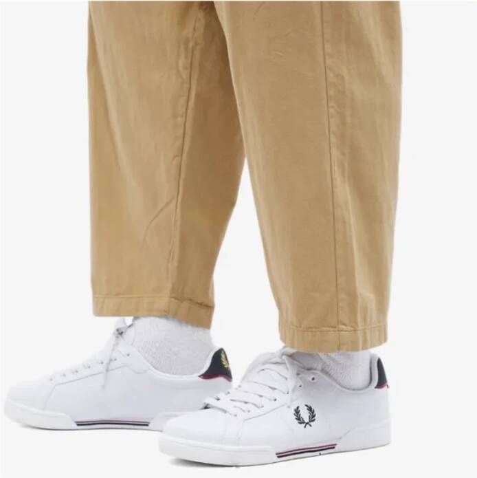 Fred Perry Leren tennissneaker met contrasterende hiel en bies