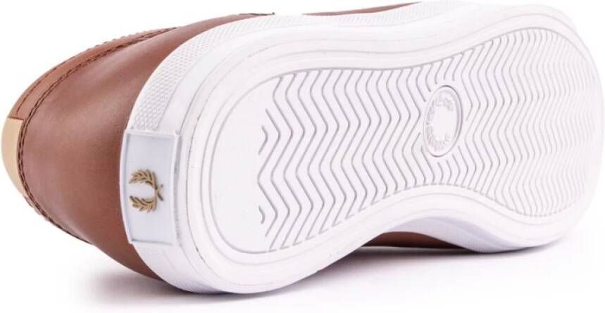 Fred Perry Tan Leren Vulcanised Trainers Bruin Unisex