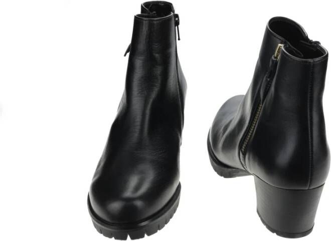 Gabor Elegante Zwarte Enkellaars voor Vrouwen Black Dames