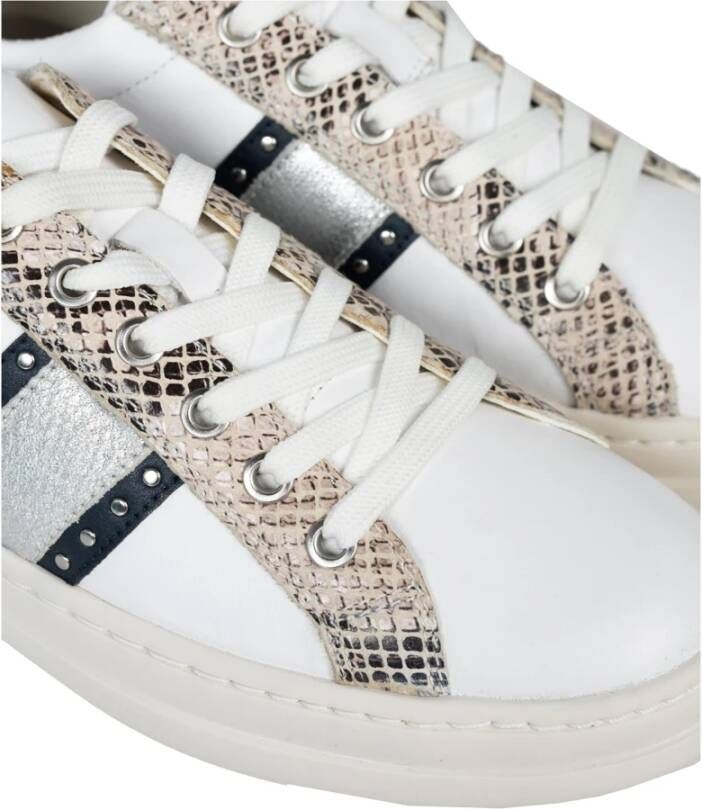 Geox Stijlvolle Sneakers met Ronde Neus