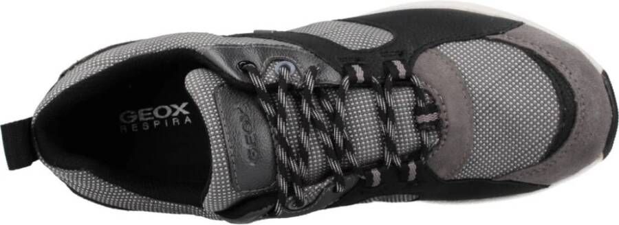 Geox Stijlvolle Sneakers voor Modieuze Vrouwen