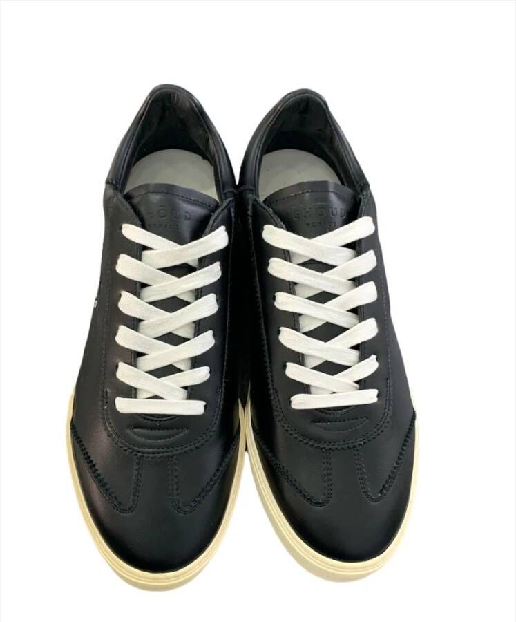 Ghoud Stijlvolle Low Man Pebb Sneakers Zwart Heren