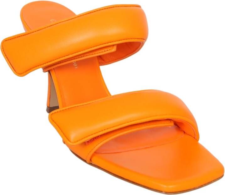 Gia Borghini Lederen sandalen met dubbele band Oranje Dames