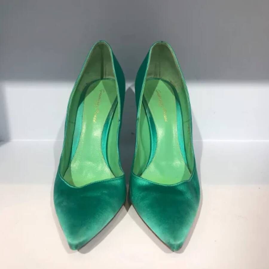 Gianvito Rossi Pre-owned Canvas heels Green Dames