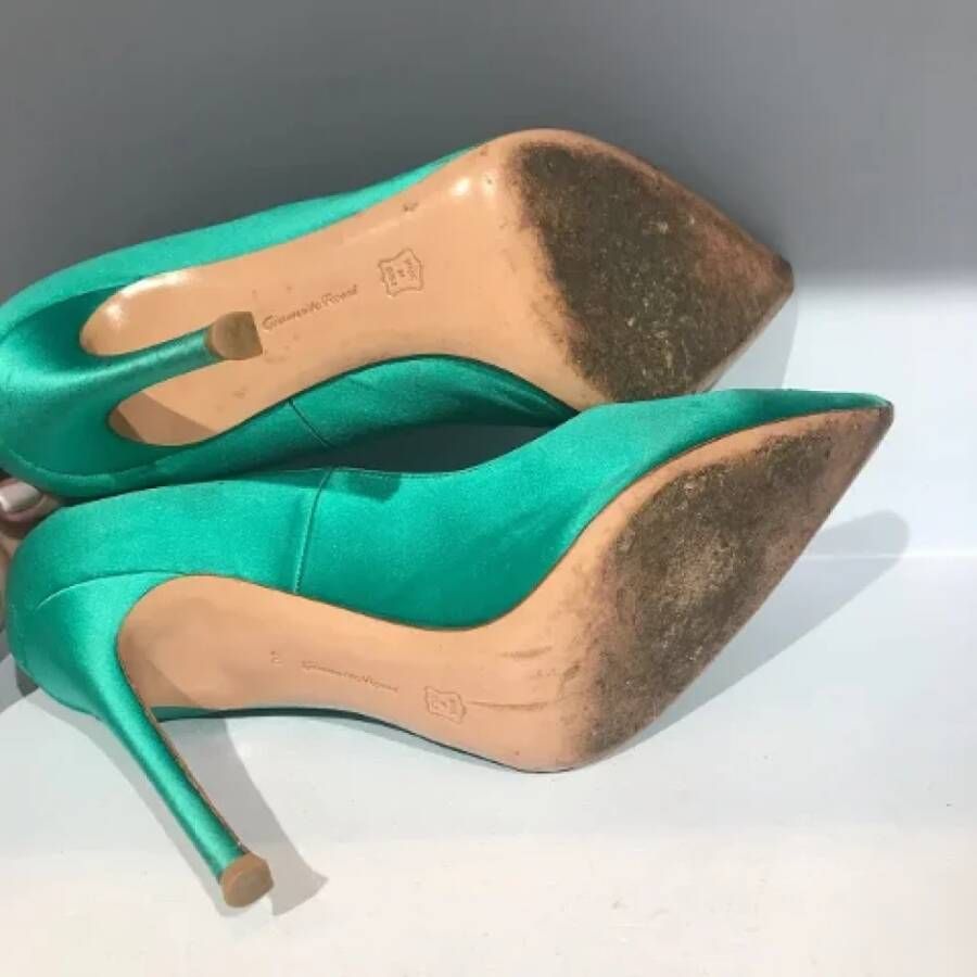 Gianvito Rossi Pre-owned Canvas heels Green Dames