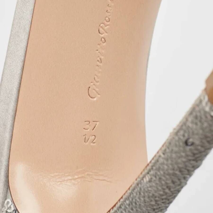 Gianvito Rossi Pre-owned Fabric sandals Gray Dames
