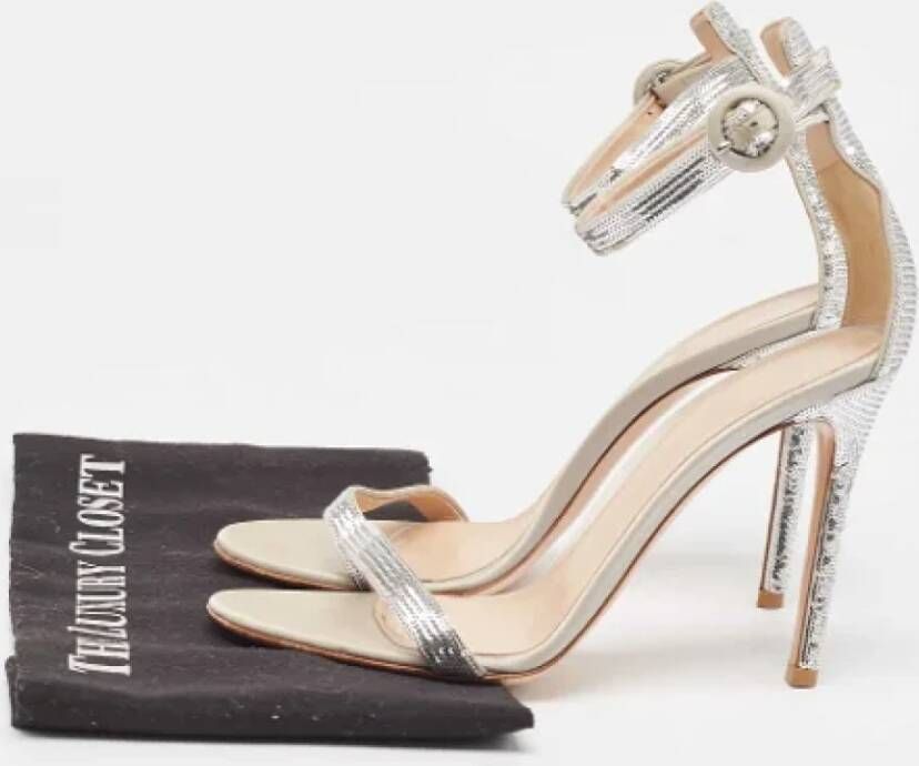 Gianvito Rossi Pre-owned Fabric sandals Gray Dames