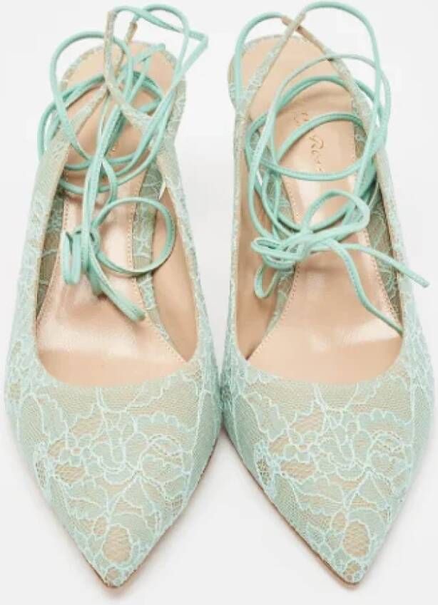 Gianvito Rossi Pre-owned Lace heels Green Dames