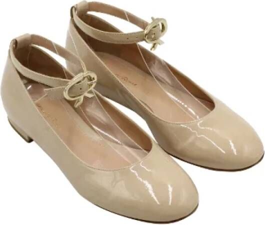 Gianvito Rossi Pre-owned Leather flats Beige Dames