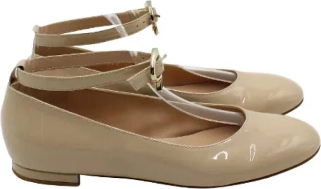 Gianvito Rossi Pre-owned Leather flats Beige Dames