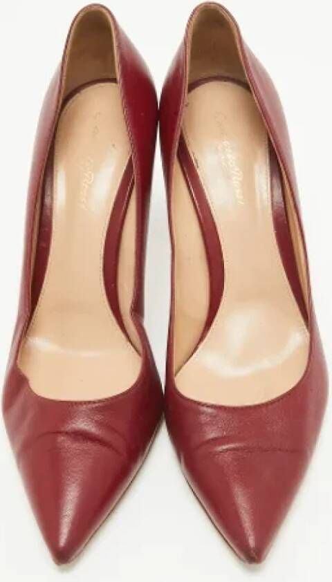 Gianvito Rossi Pre-owned Leather heels Red Unisex