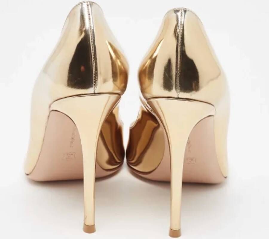 Gianvito Rossi Pre-owned Leather heels Yellow Dames