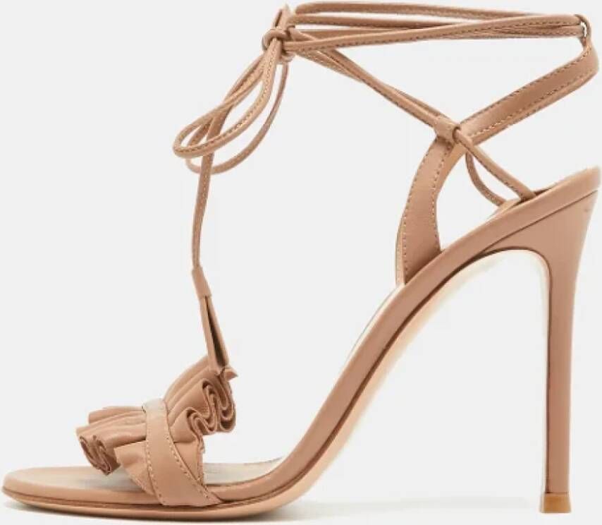 Gianvito Rossi Pre-owned Leather sandals Beige Dames