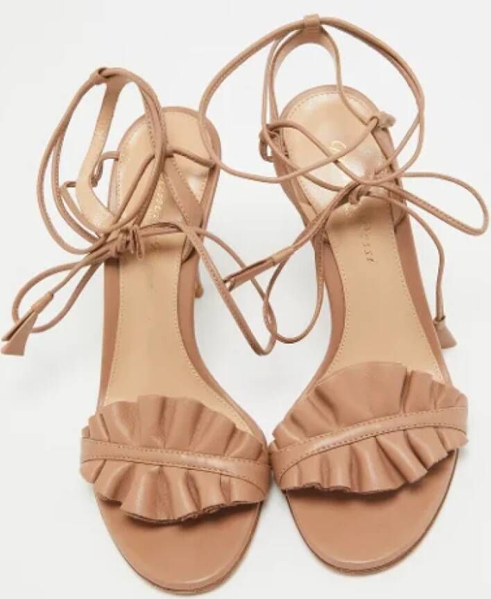 Gianvito Rossi Pre-owned Leather sandals Beige Dames