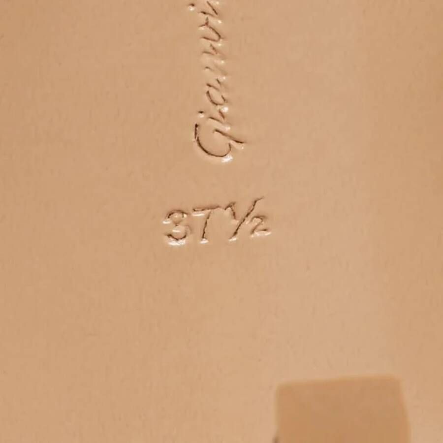 Gianvito Rossi Pre-owned Leather sandals Beige Dames
