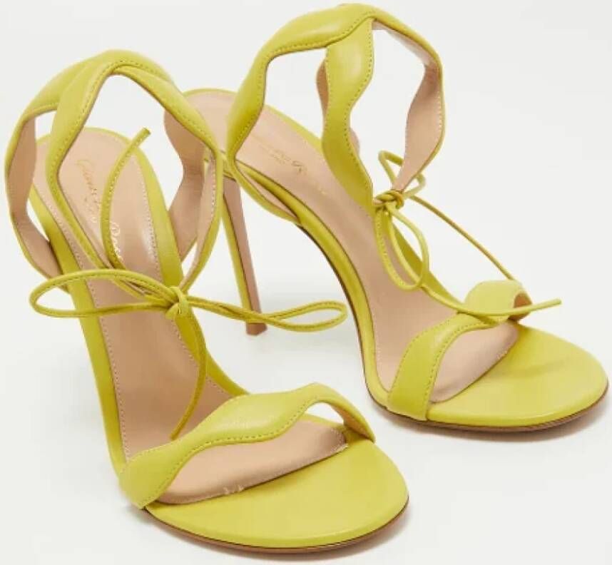 Gianvito Rossi Pre-owned Leather sandals Green Dames