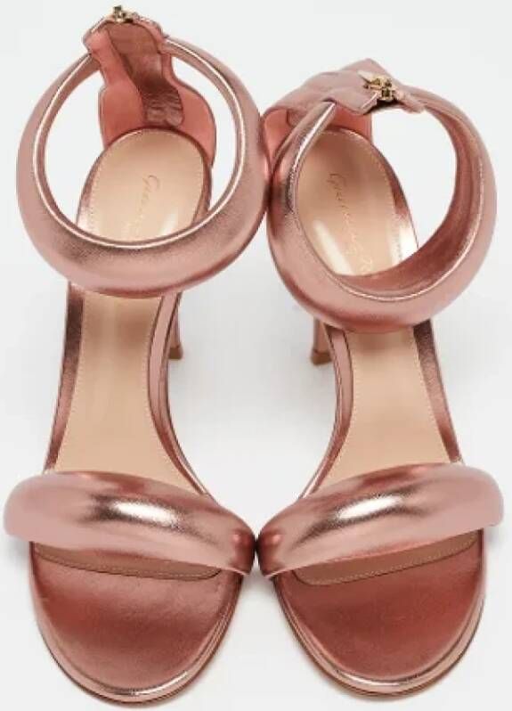 Gianvito Rossi Pre-owned Leather sandals Pink Dames