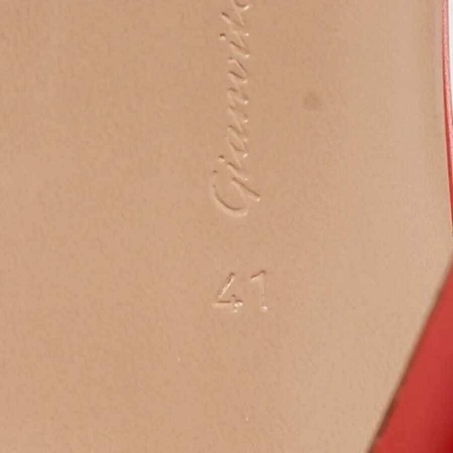 Gianvito Rossi Pre-owned Leather sandals Red Dames
