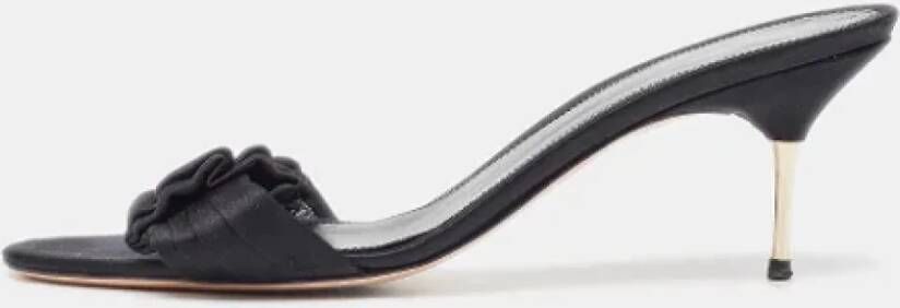 Gianvito Rossi Pre-owned Satin sandals Black Dames