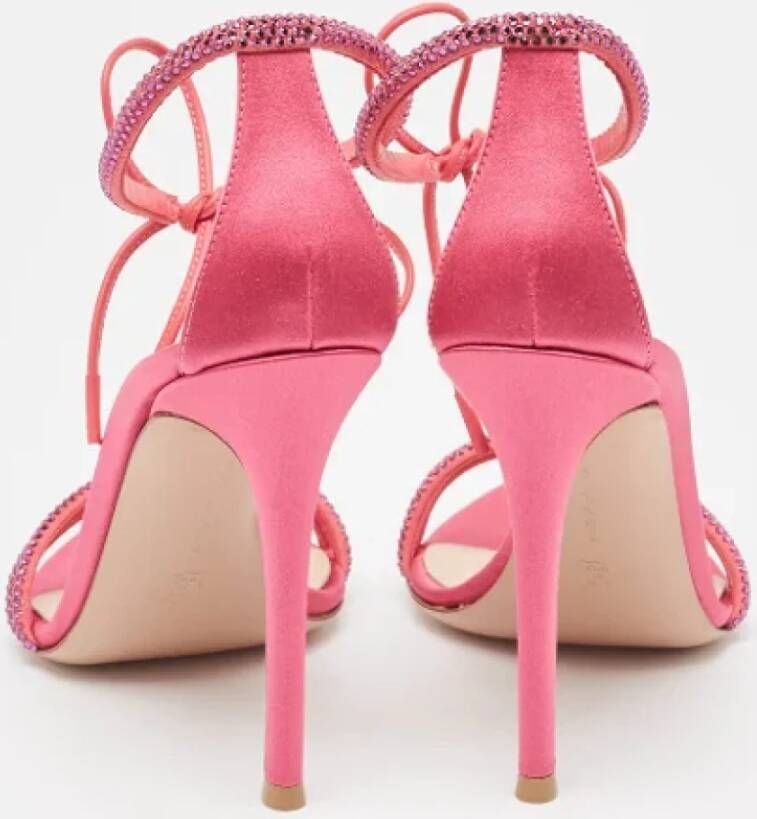 Gianvito Rossi Pre-owned Satin sandals Pink Dames