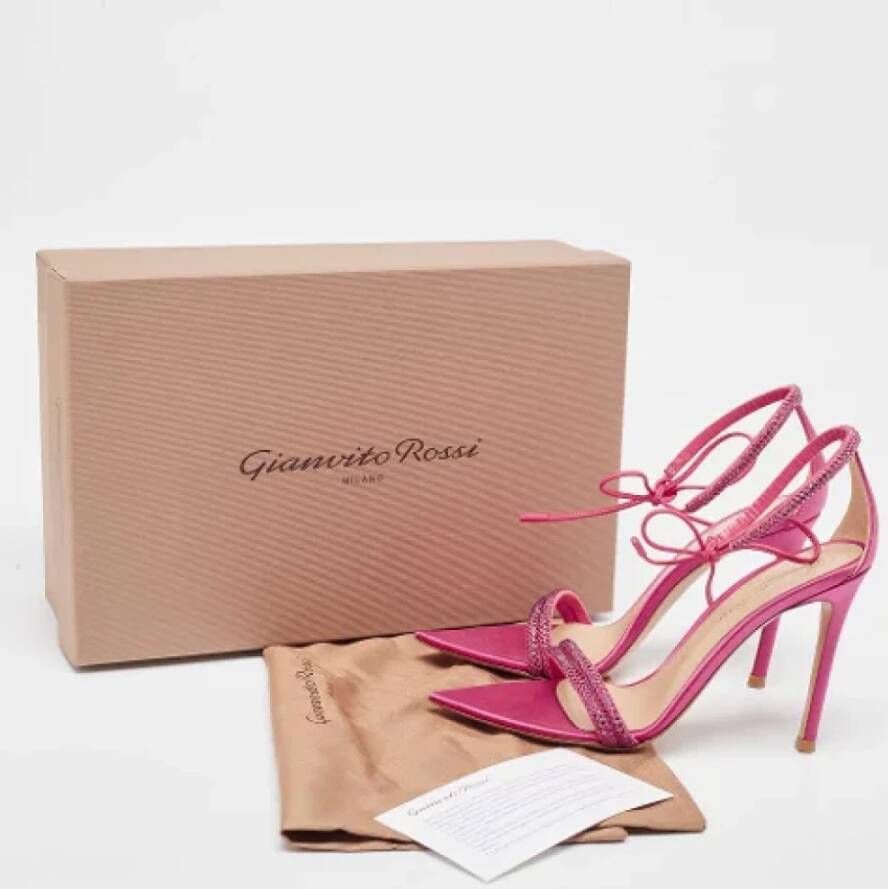 Gianvito Rossi Pre-owned Satin sandals Pink Dames