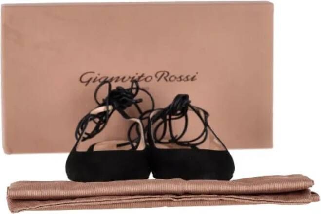 Gianvito Rossi Pre-owned Suede flats Black Dames
